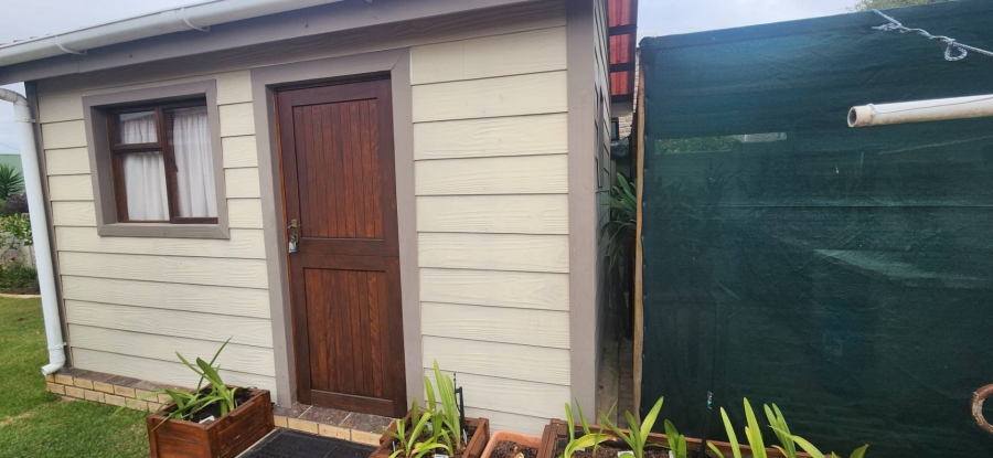 4 Bedroom Property for Sale in Fraaiuitsig Western Cape